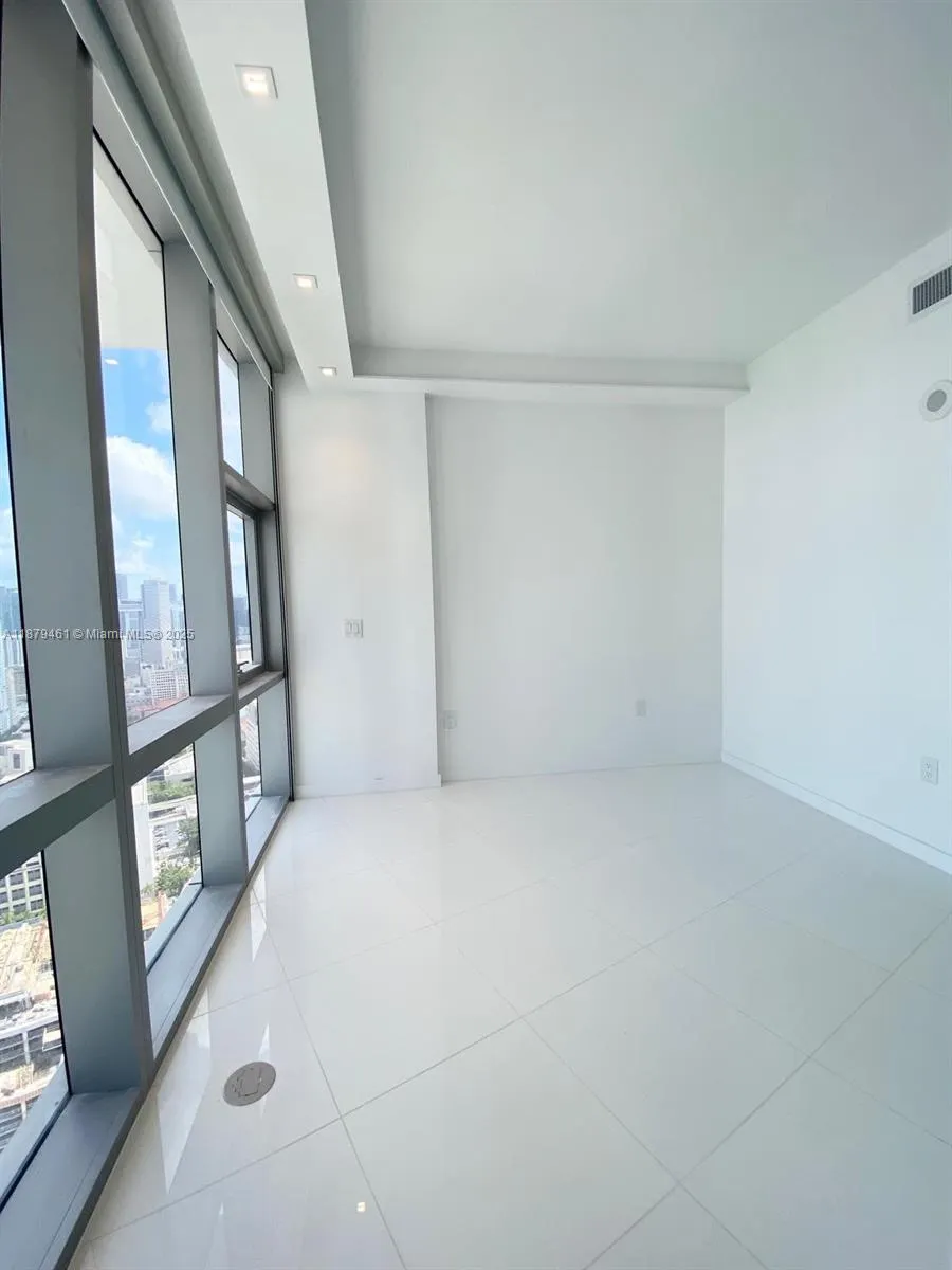 851 NE 1st Ave, #3709