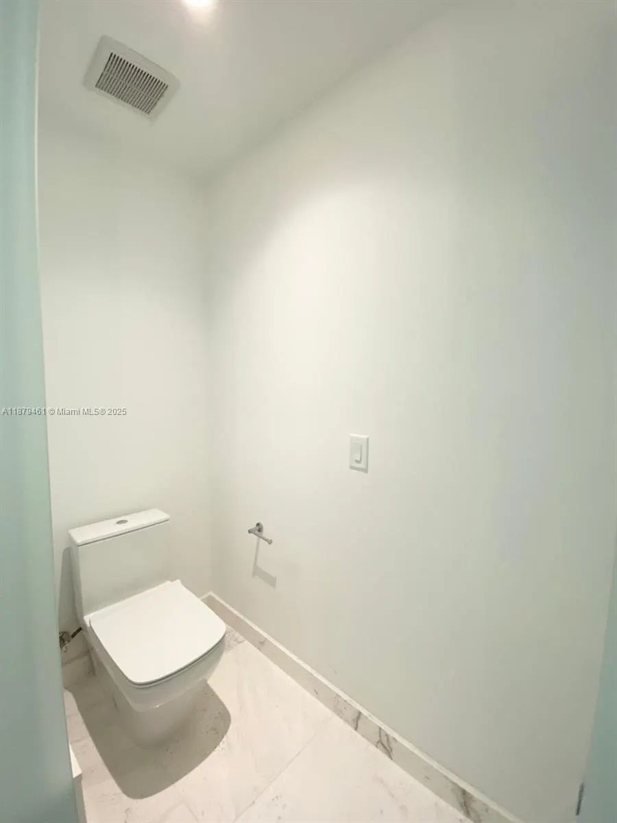 851 NE 1st Ave, #3709