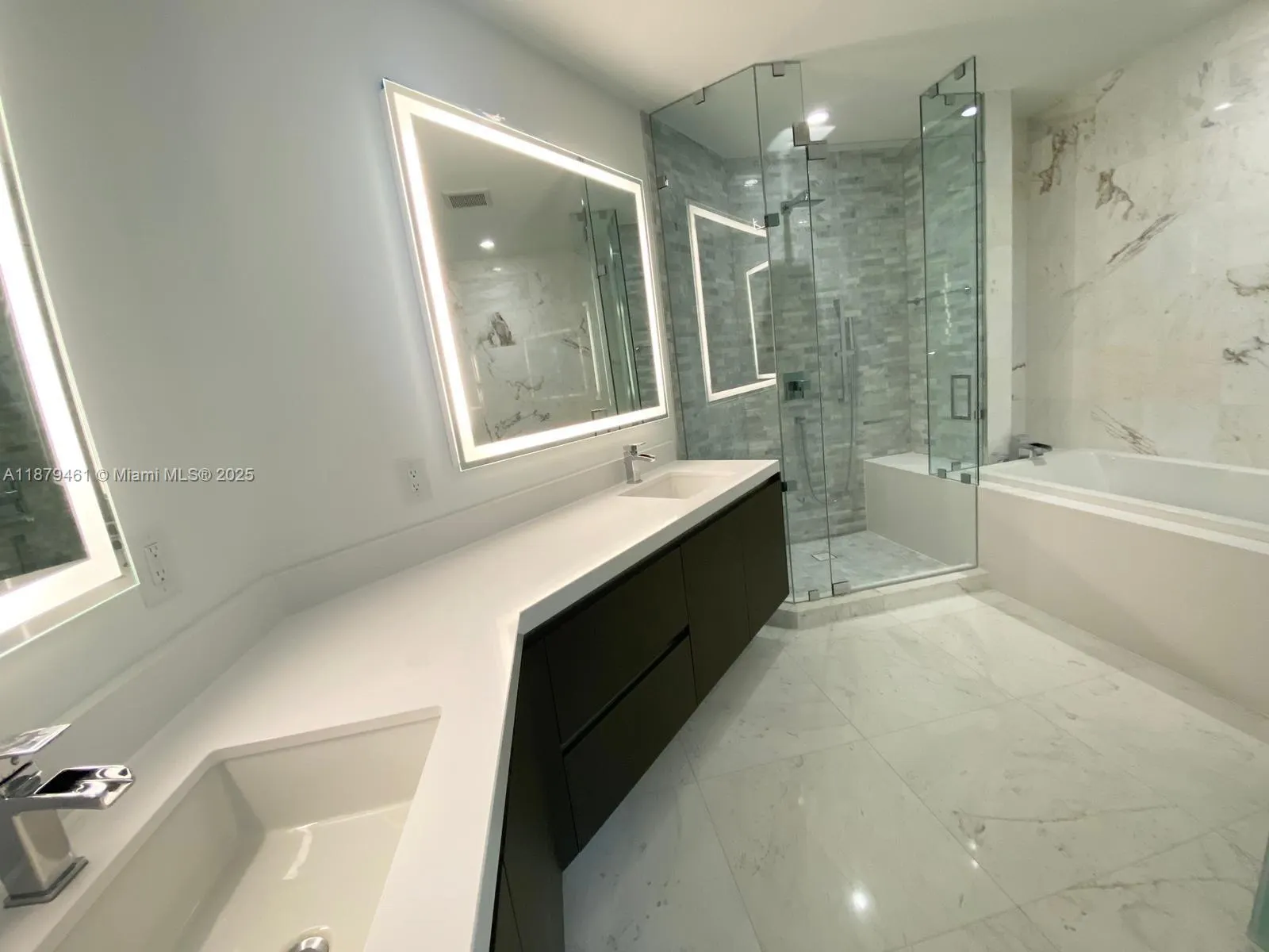 851 NE 1st Ave, #3709