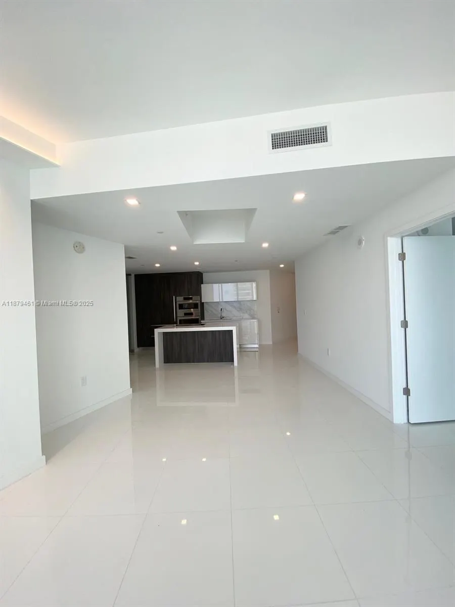 851 NE 1st Ave, #3709