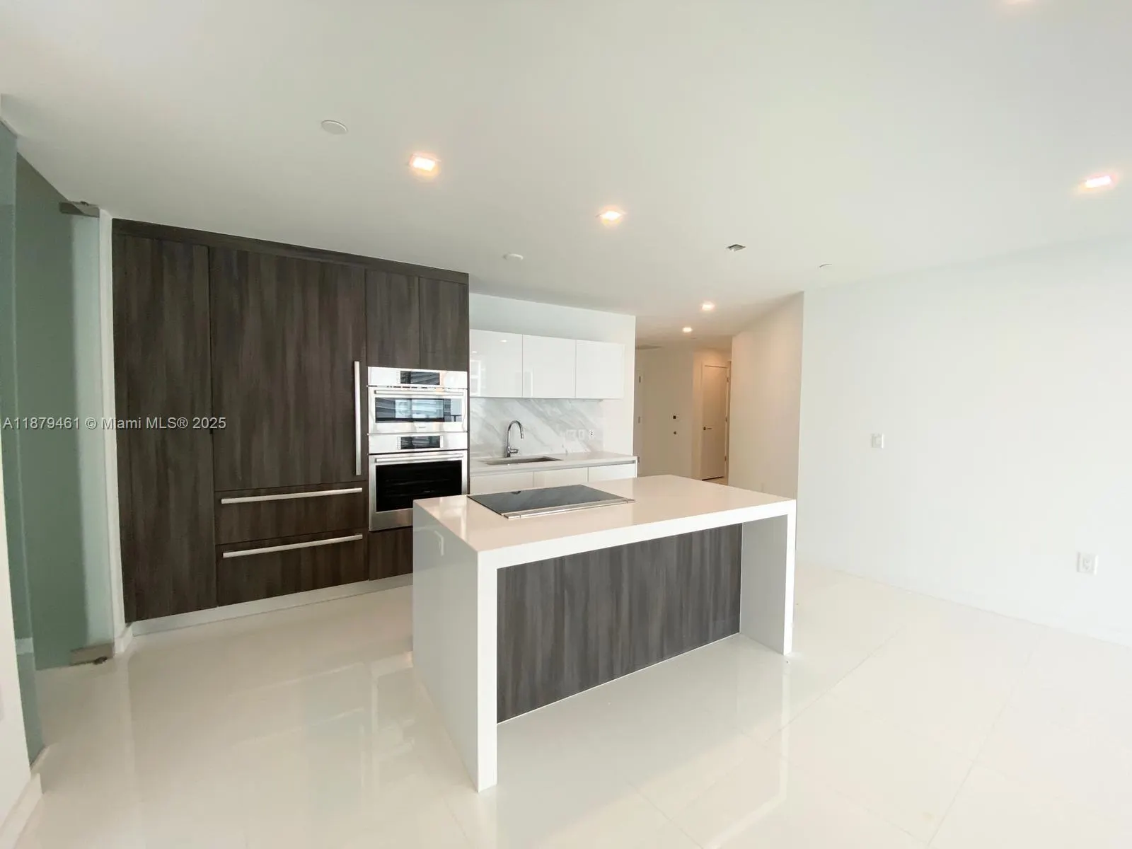 851 NE 1st Ave, #3709