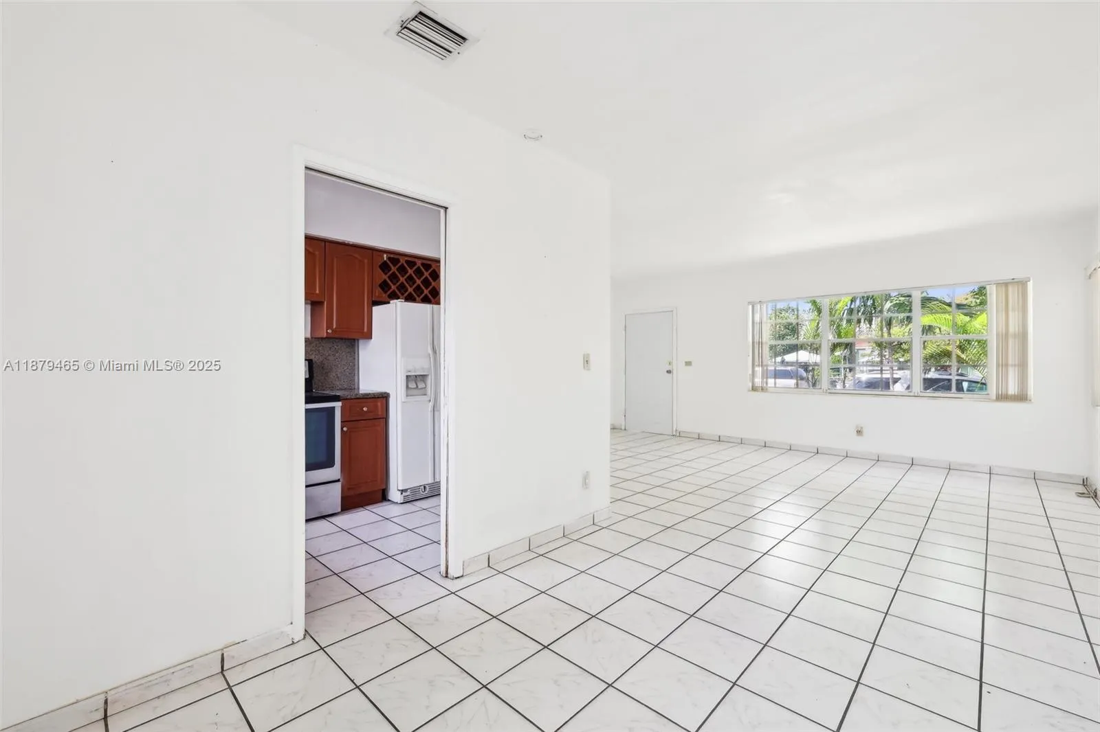 1121 SW 36th Ave