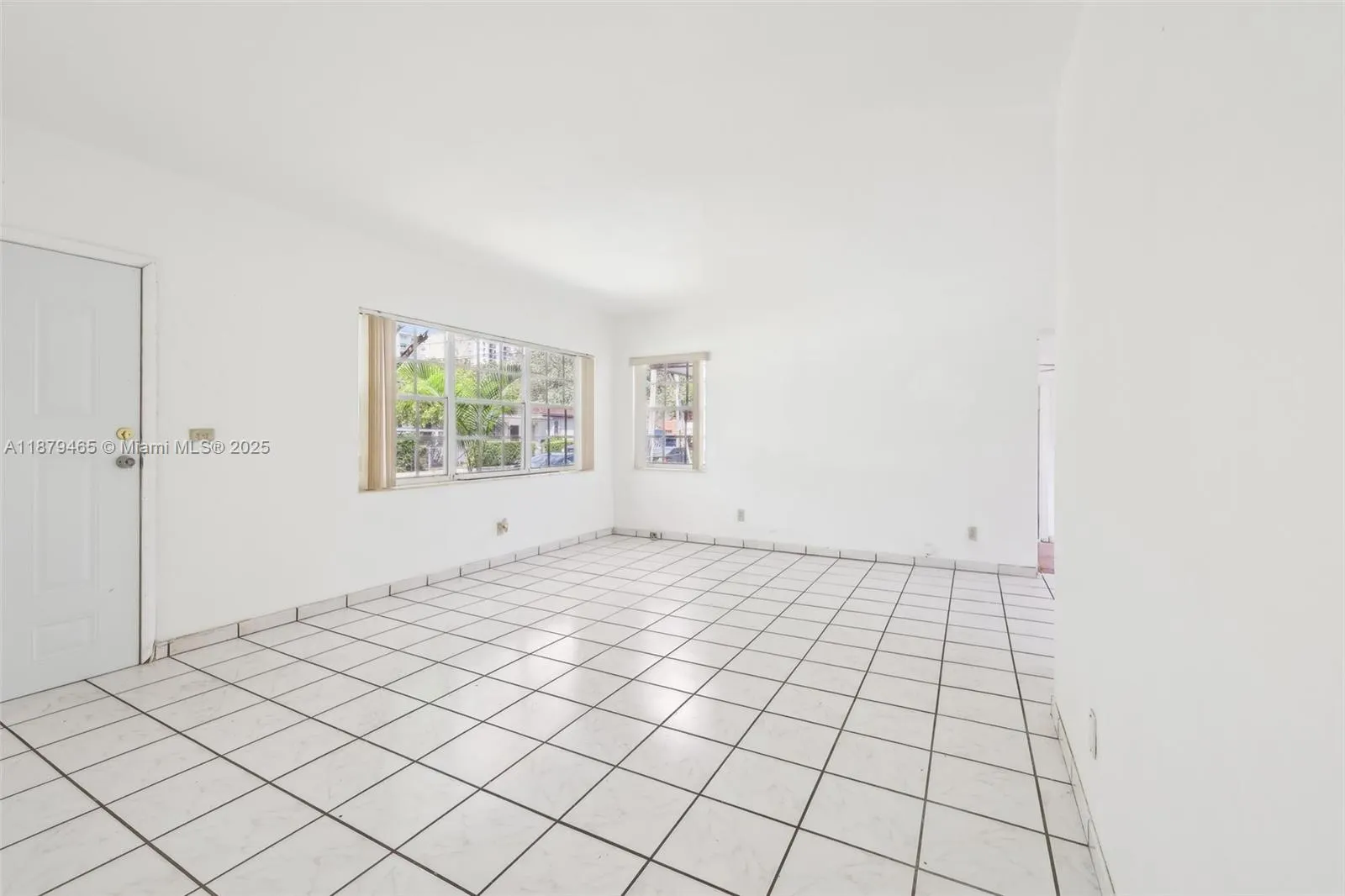 1121 SW 36th Ave