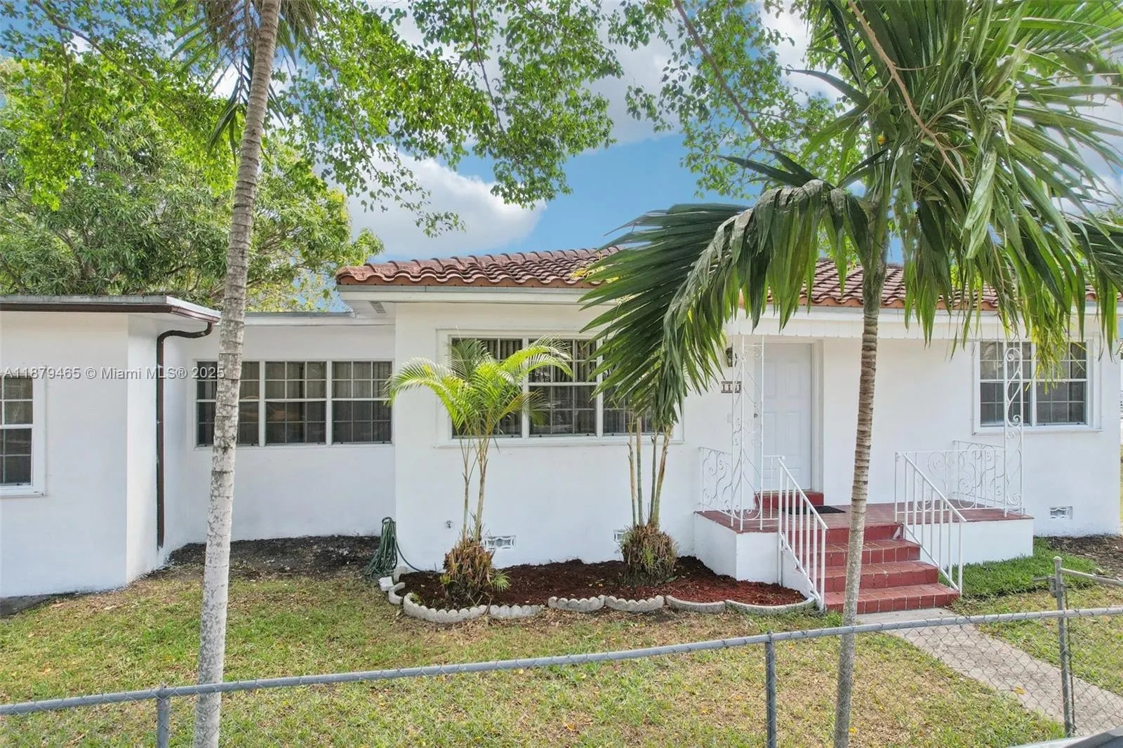 1121 SW 36th Ave