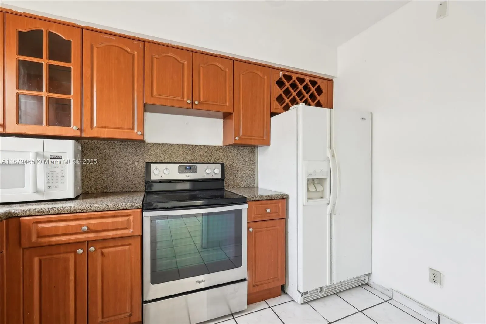 1121 SW 36th Ave