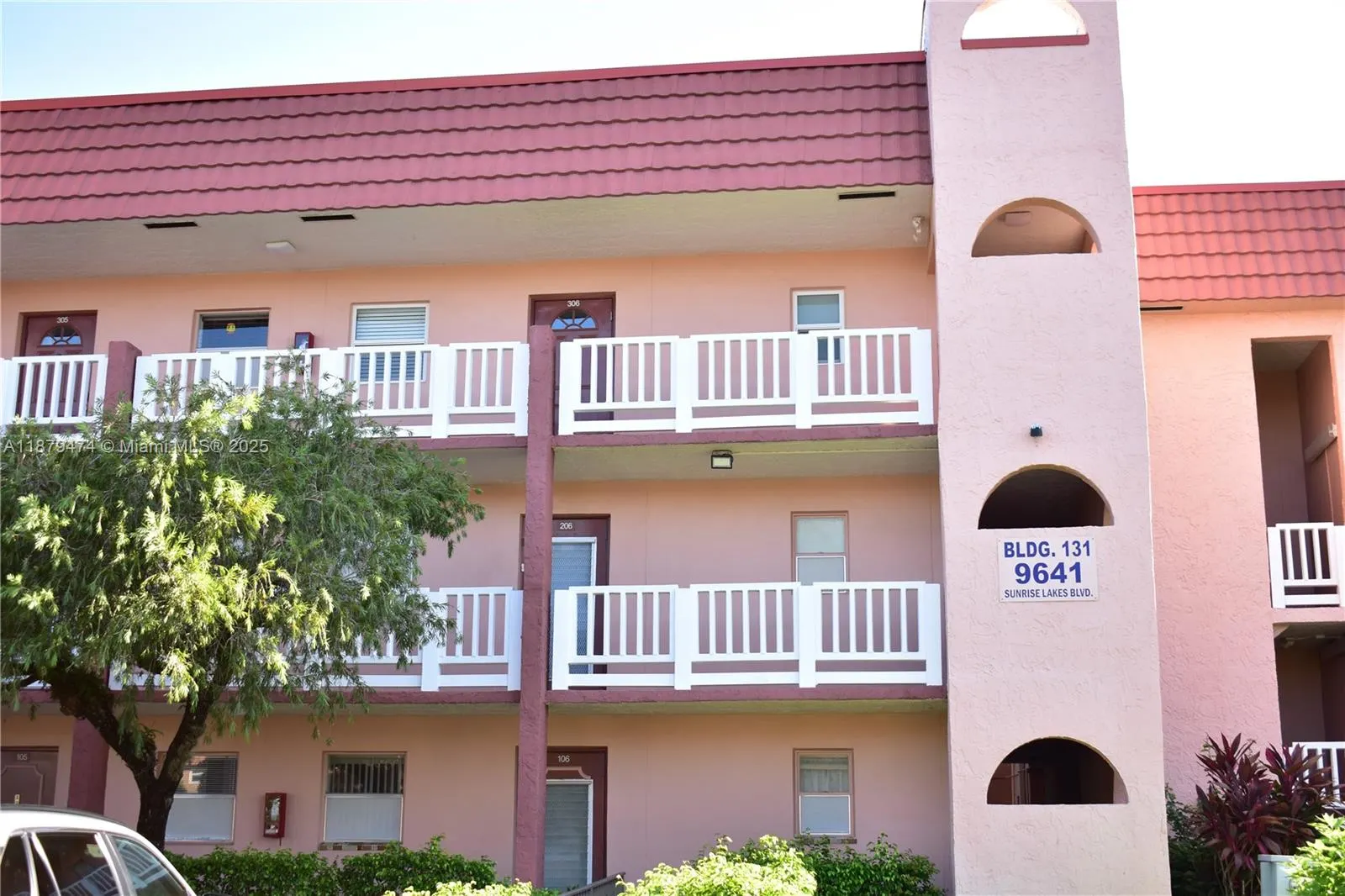 9641 Sunrise Lakes Blvd, #306
