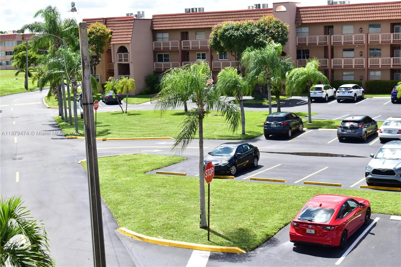 9641 Sunrise Lakes Blvd, #306