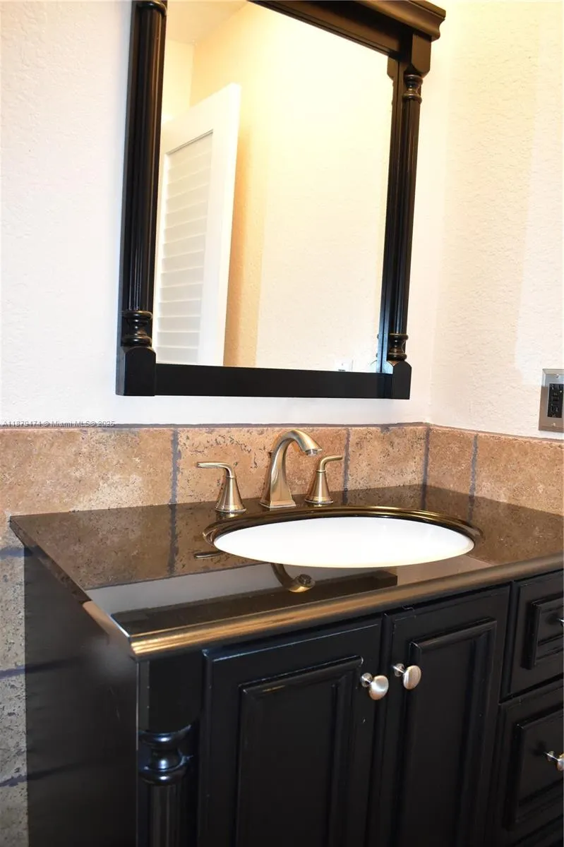 9641 Sunrise Lakes Blvd, #306