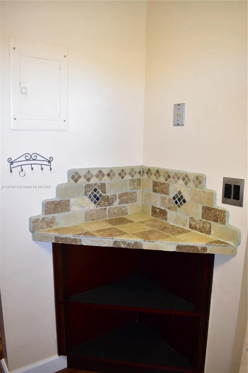 9641 Sunrise Lakes Blvd, #306
