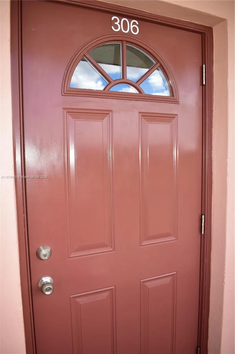 9641 Sunrise Lakes Blvd, #306