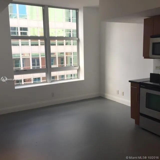 111 E Flagler St, #1003