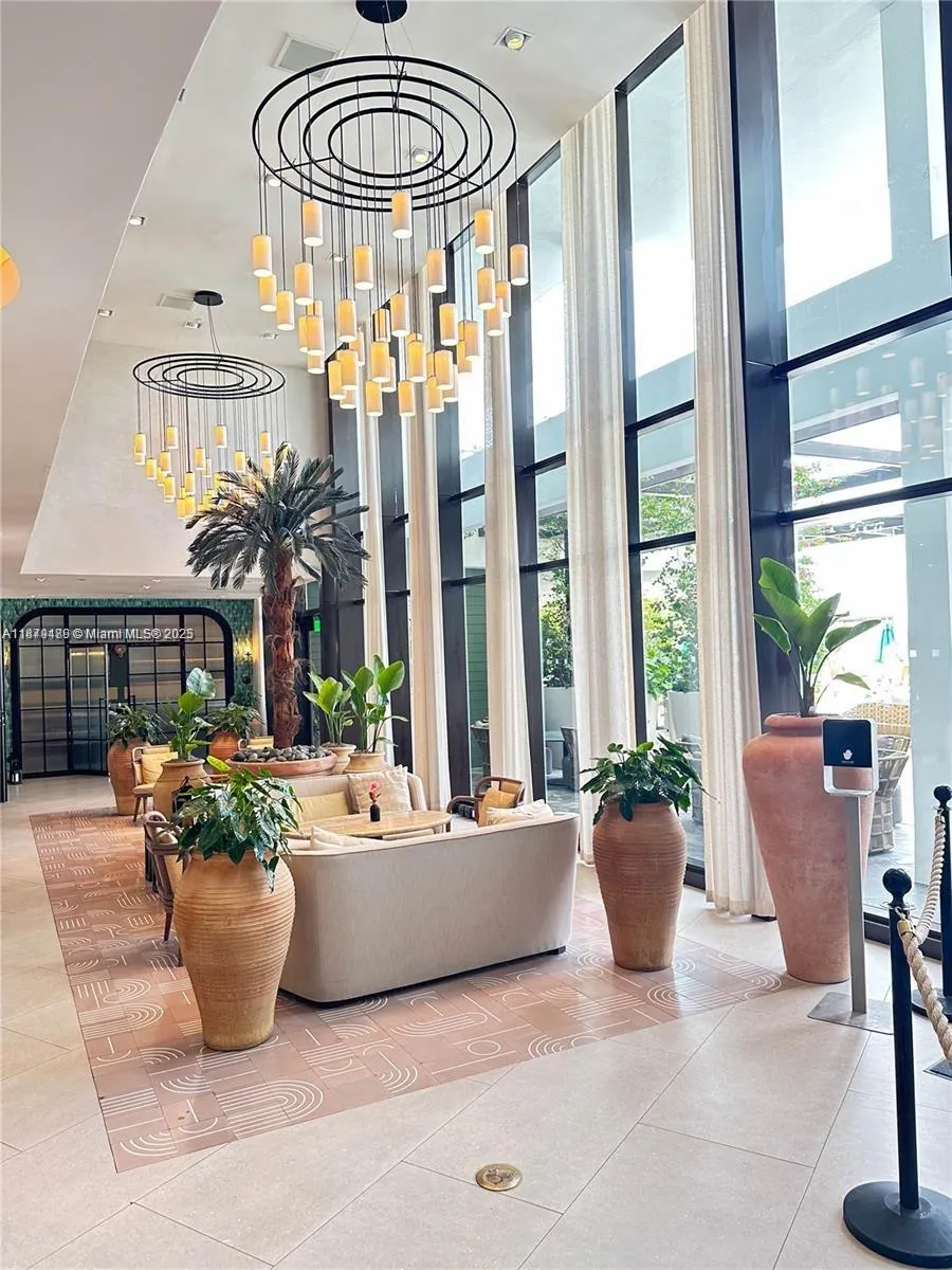 1100 West Ave, #1510