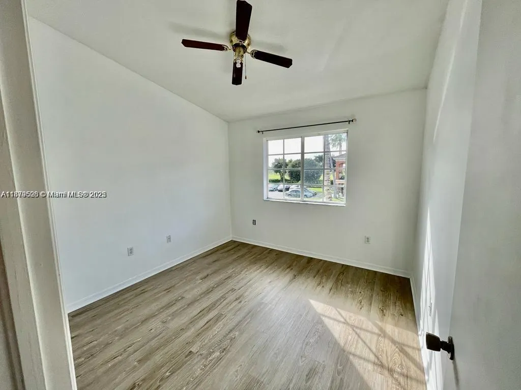 975 NE 33rd Ter, #203