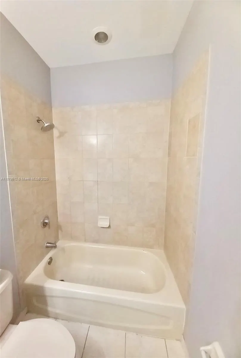 11403 NW 89th St, #209