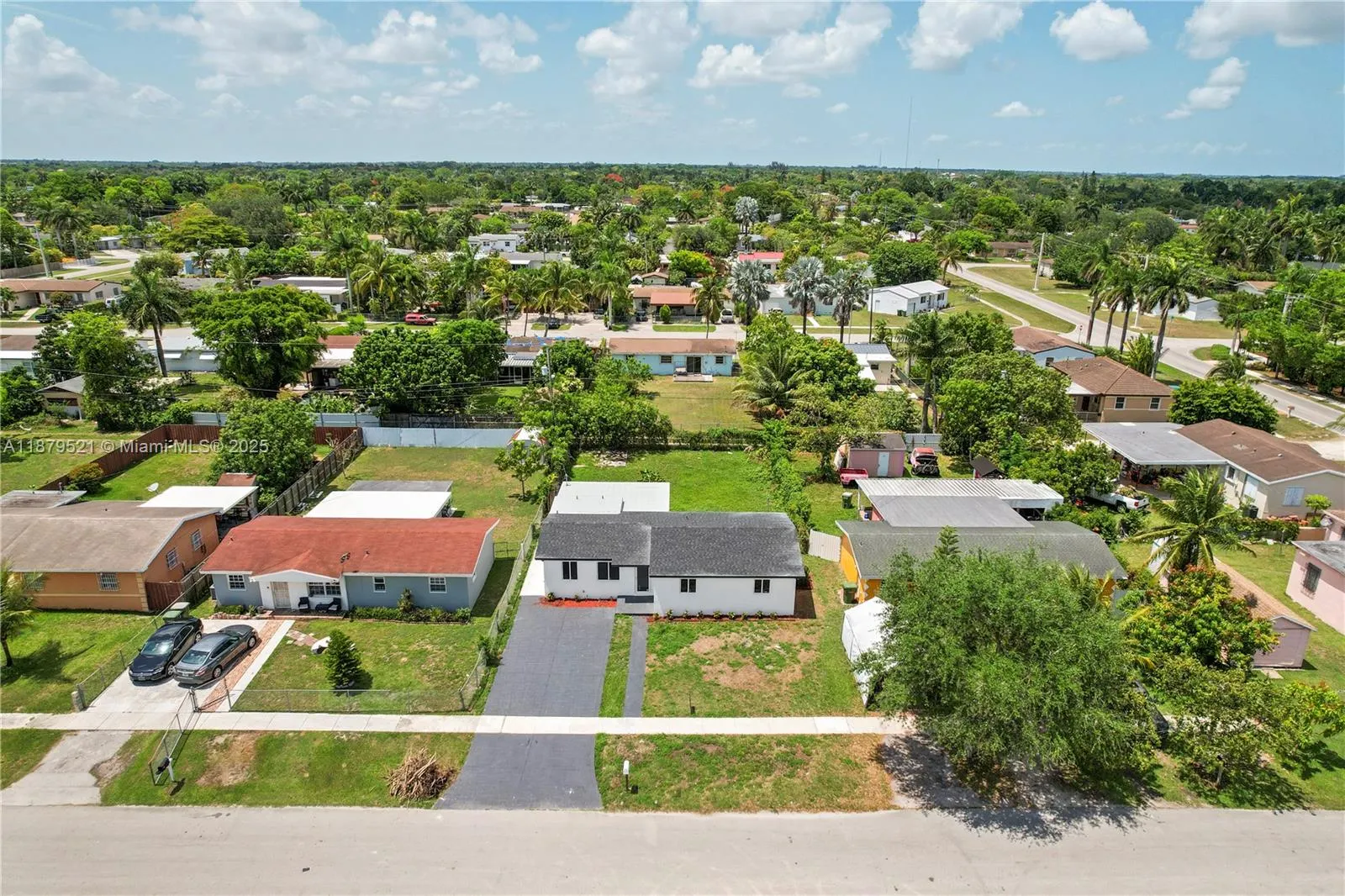 651 NW 9th St