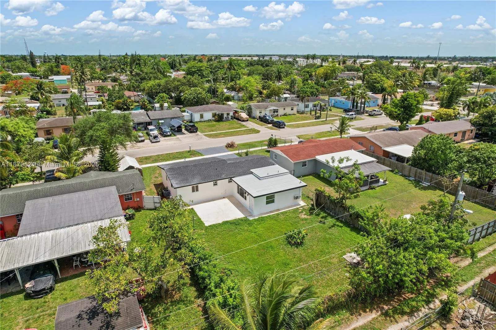 651 NW 9th St