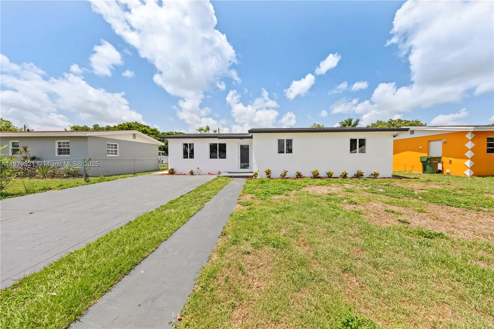 651 NW 9th St