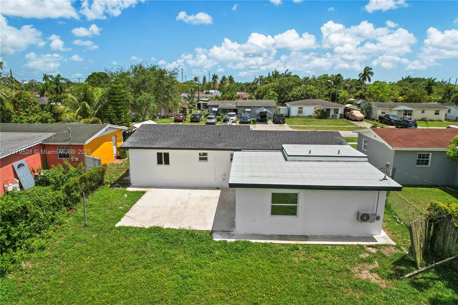 651 NW 9th St