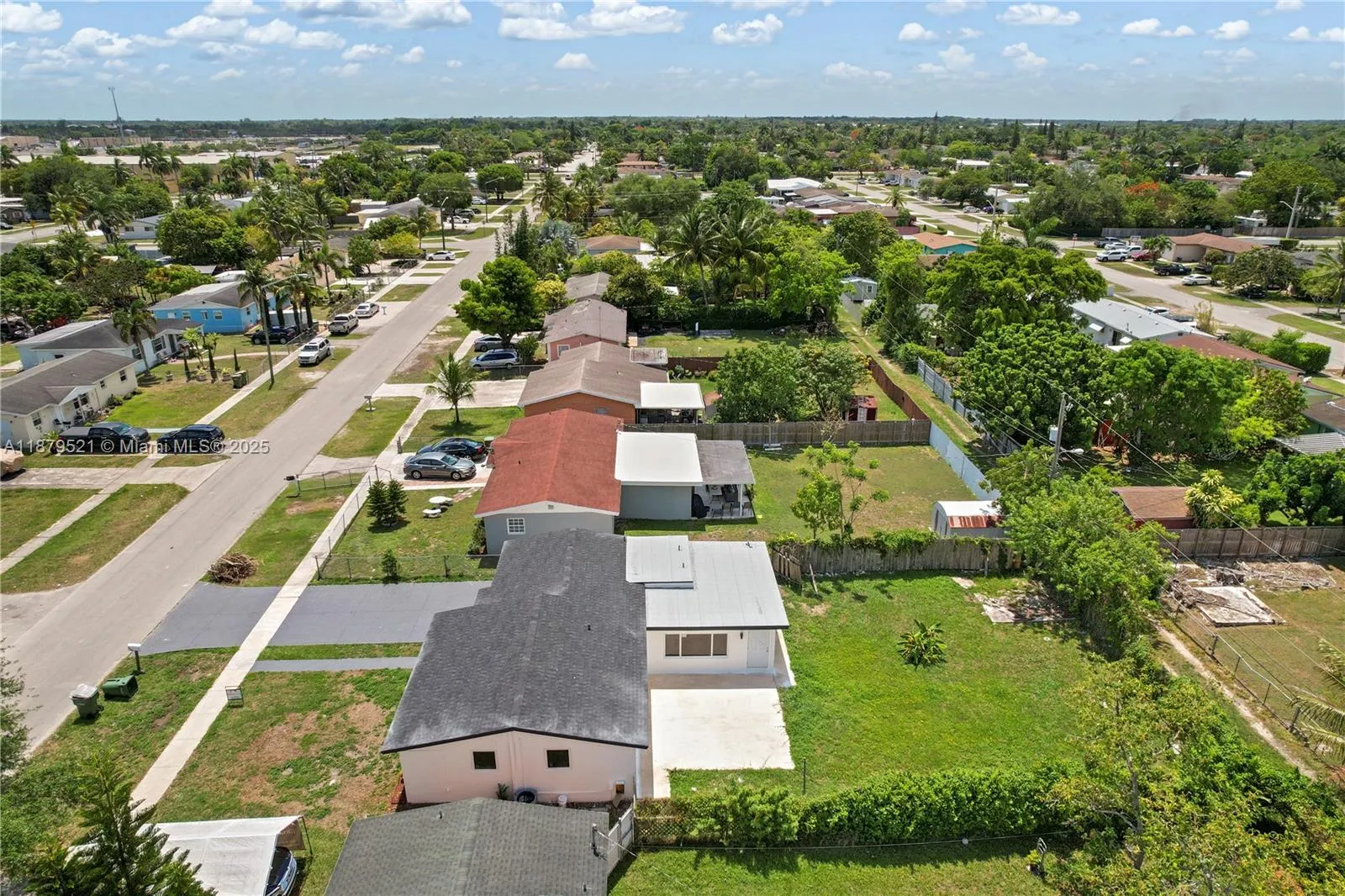 651 NW 9th St