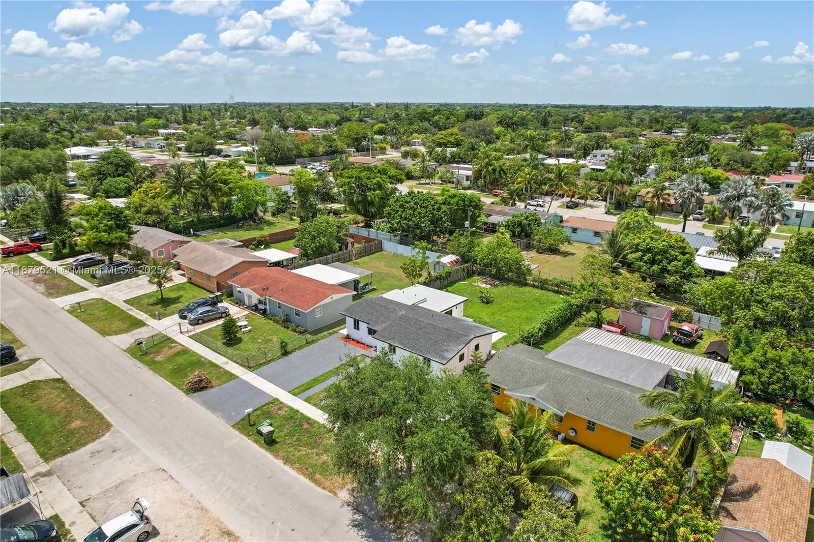 651 NW 9th St