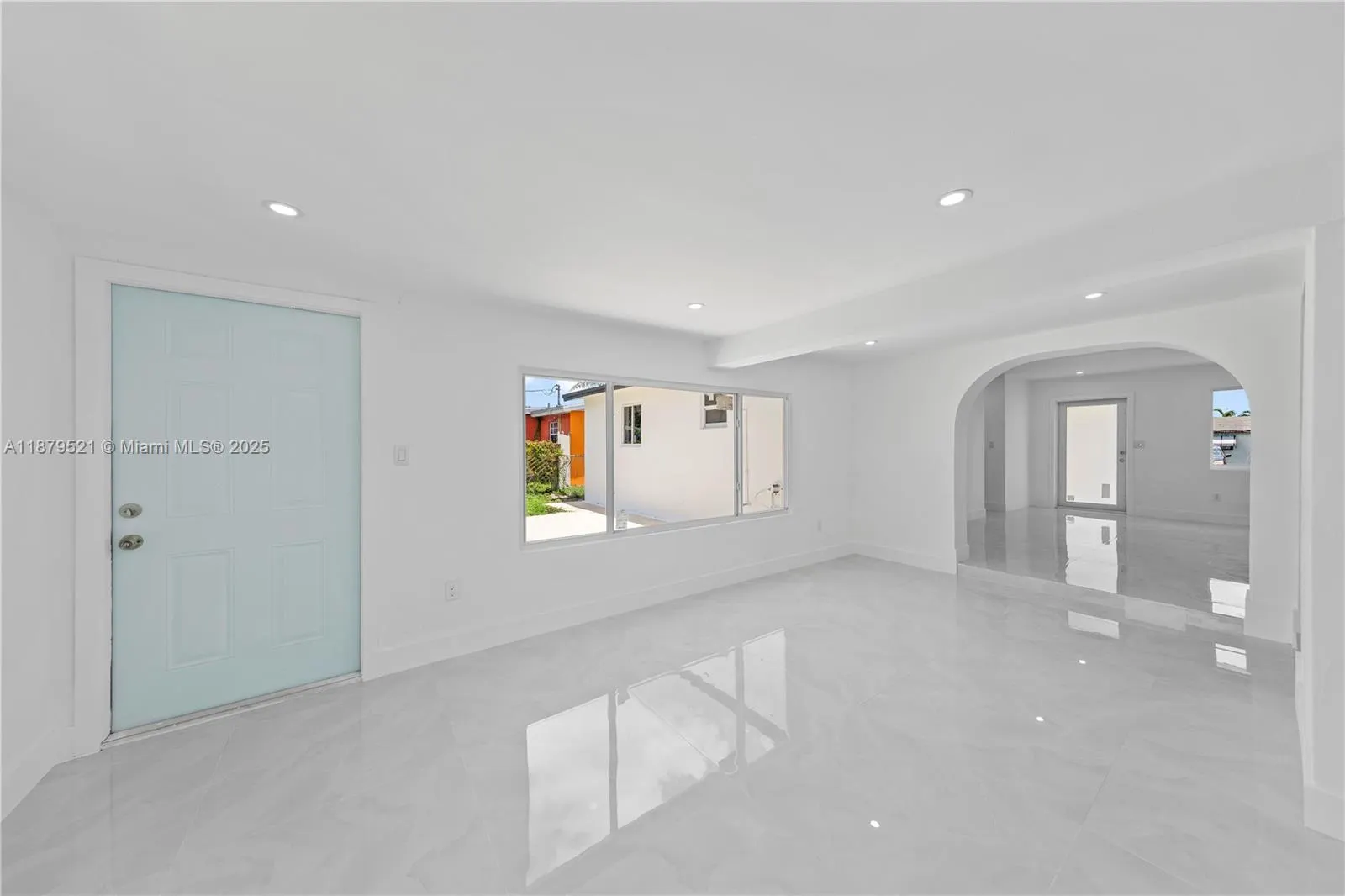 651 NW 9th St