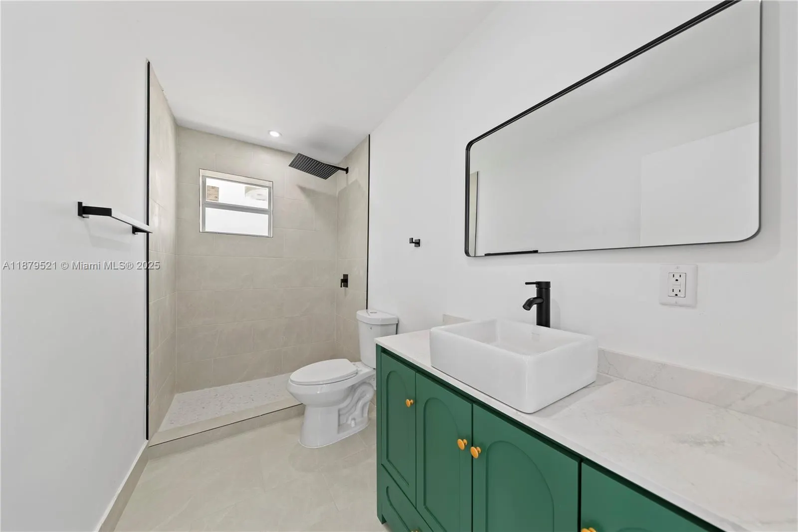 651 NW 9th St