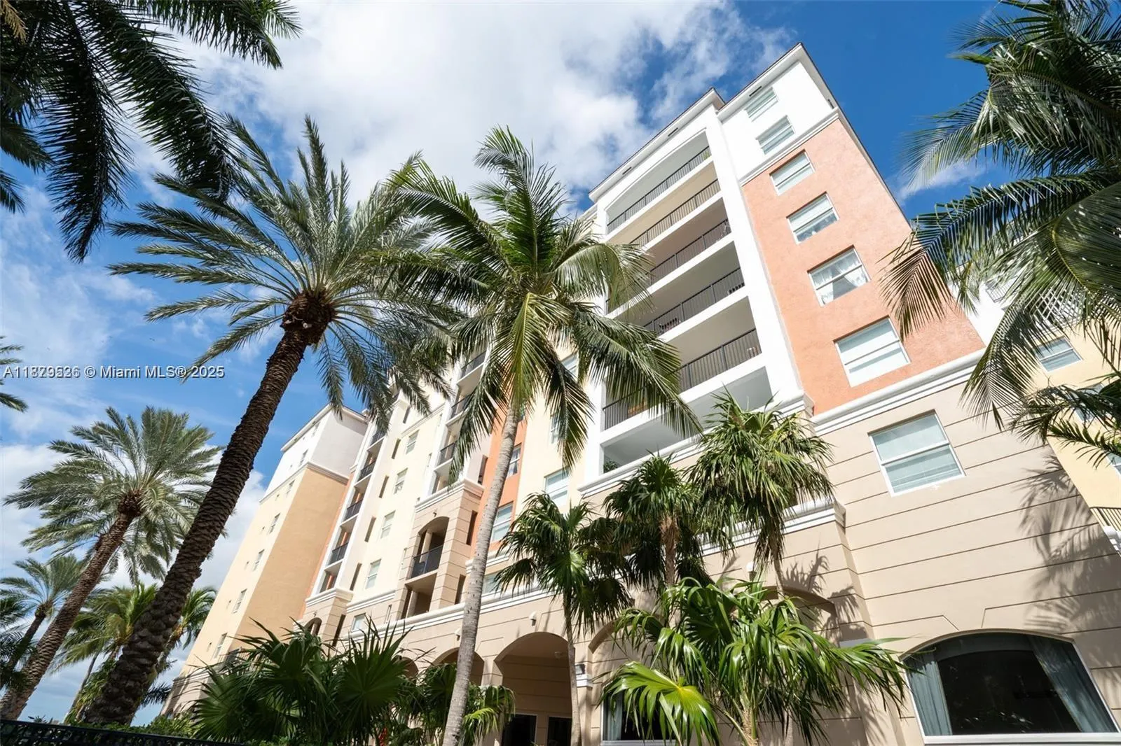 17150 N BAY RD, #2220