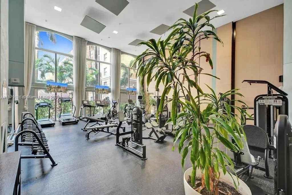 17150 N BAY RD, #2220