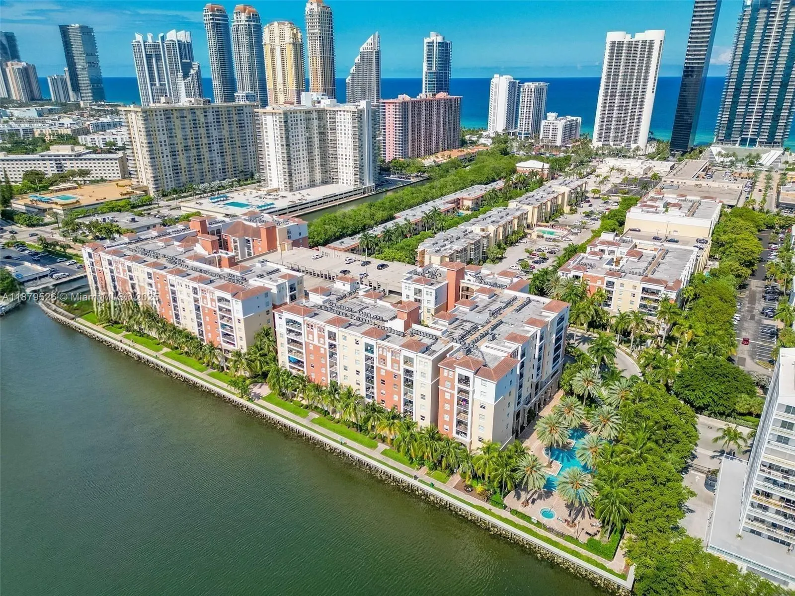 17150 N BAY RD, #2220
