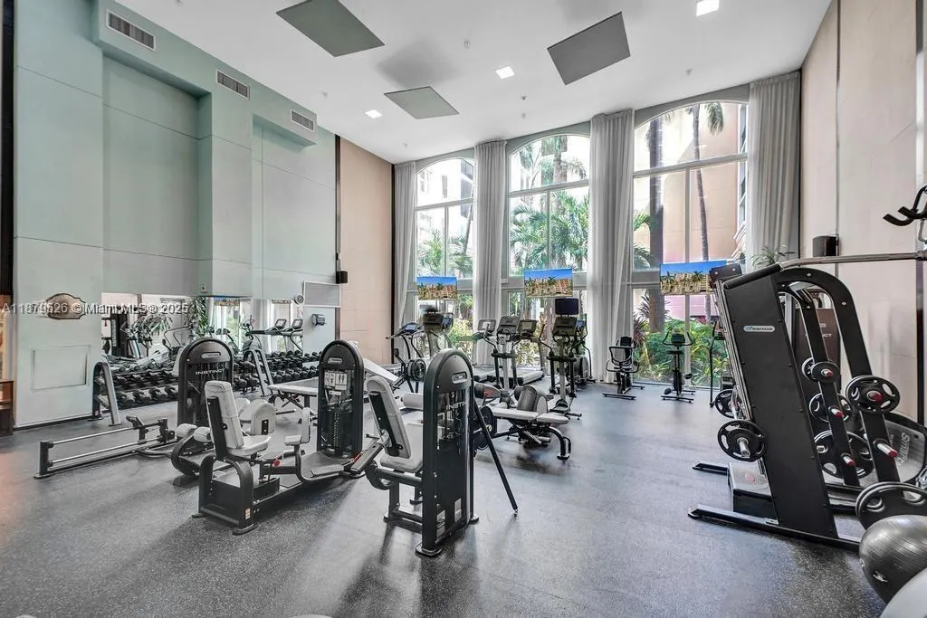 17150 N BAY RD, #2220