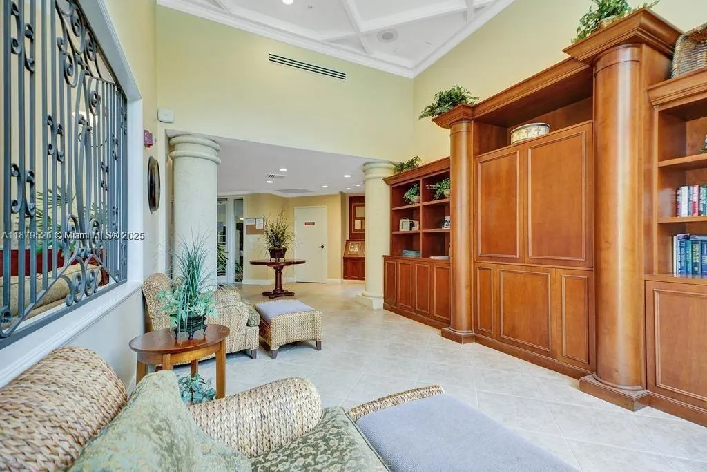 17150 N BAY RD, #2220