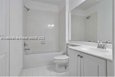 3600 Oaks Clubhouse Dr, #509