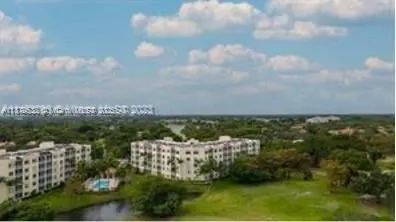 3600 Oaks Clubhouse Dr, #509