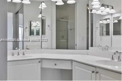 3600 Oaks Clubhouse Dr, #509