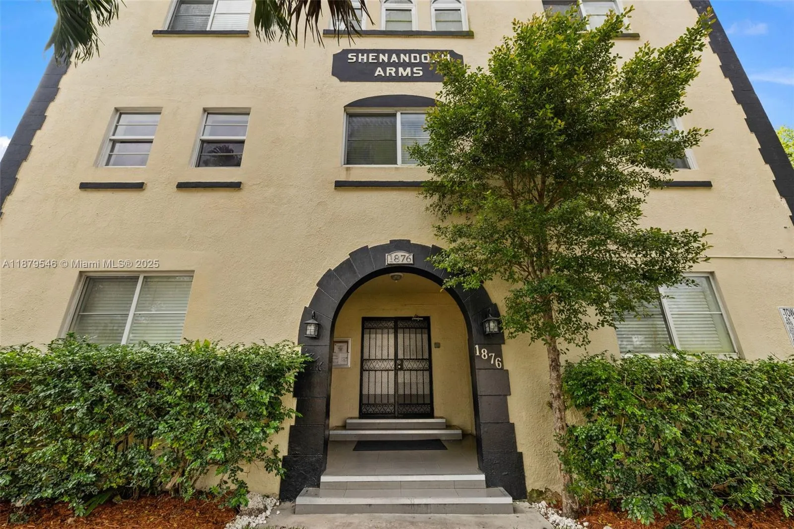 1876 SW 11th Ter, #105