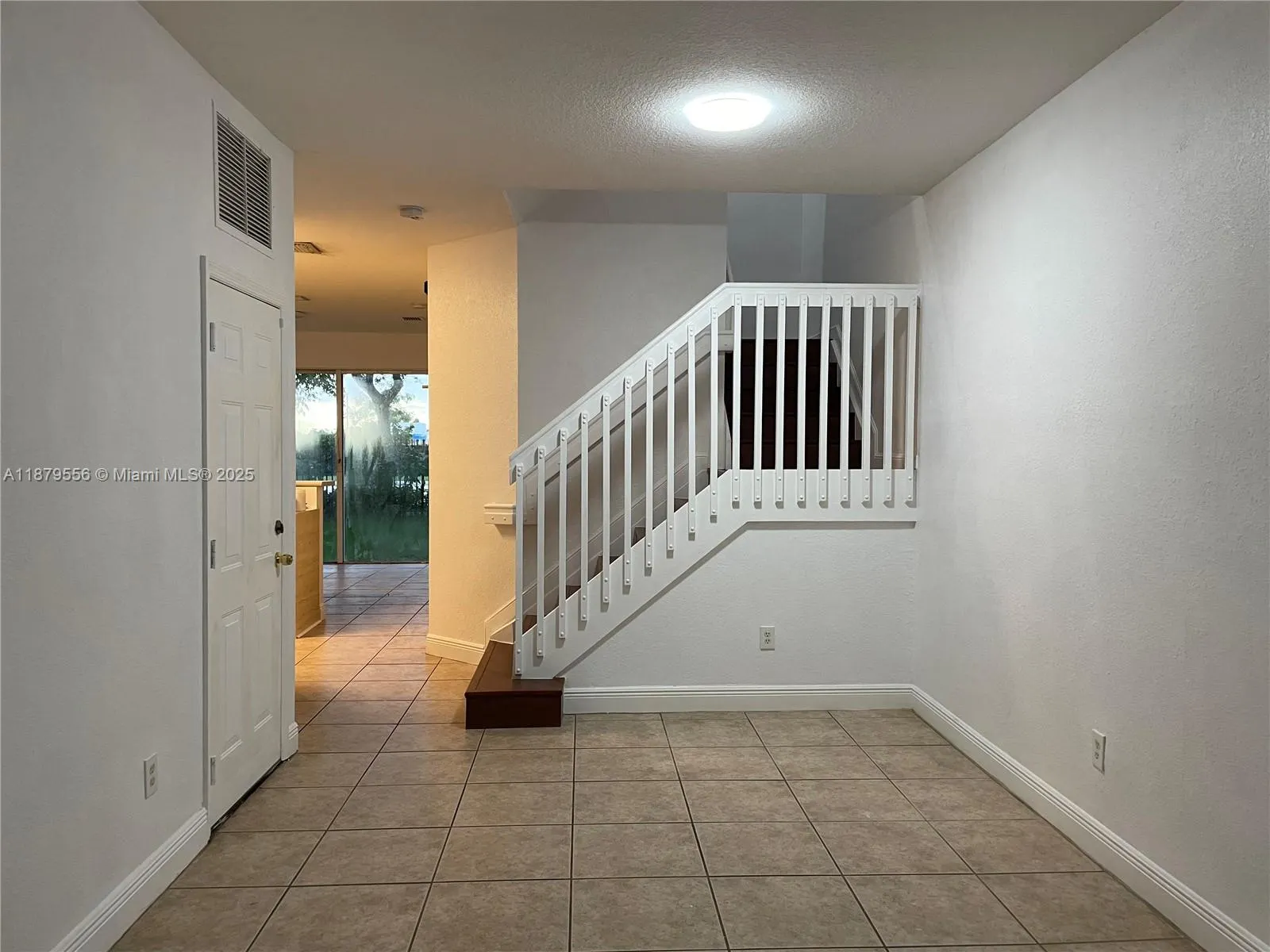 2145 NE 7th St, #2145