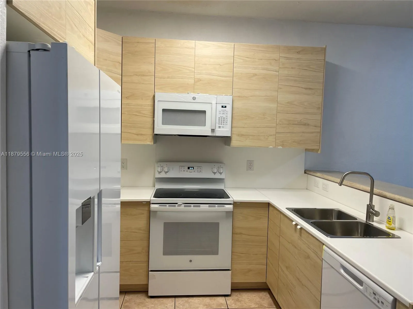 2145 NE 7th St, #2145