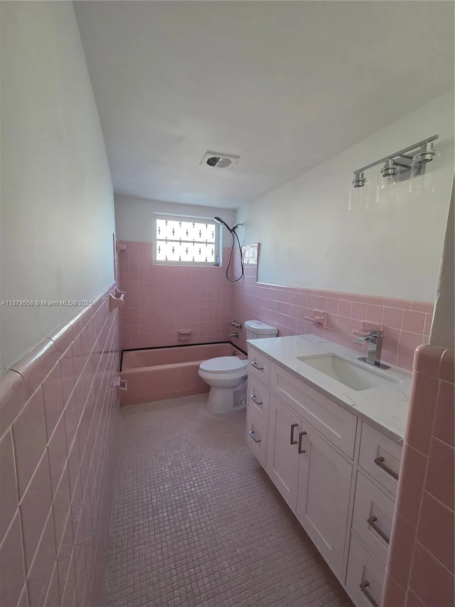 101 NW 204th St, #17X