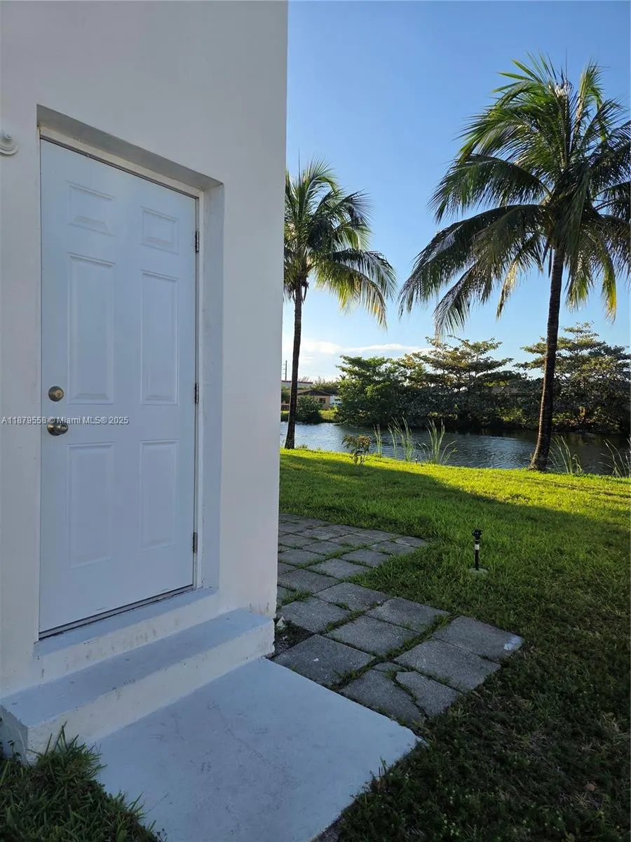101 NW 204th St, #17X