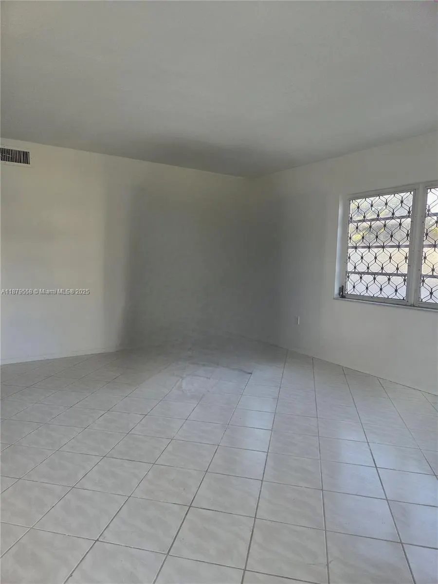 101 NW 204th St, #17X