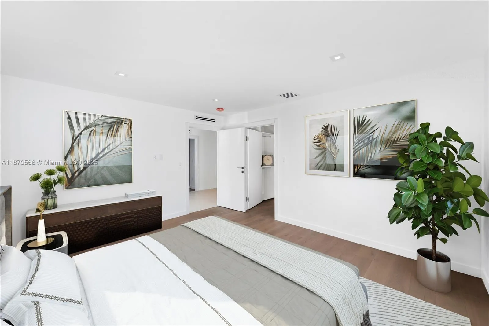 120 NE 49th St