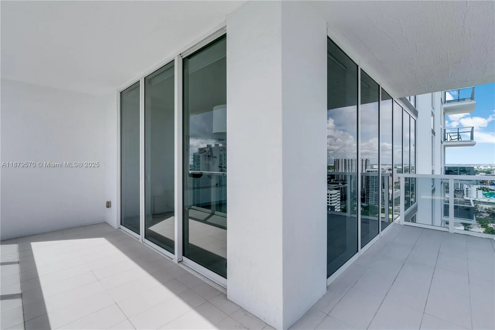 600 NE 27th St, #2801