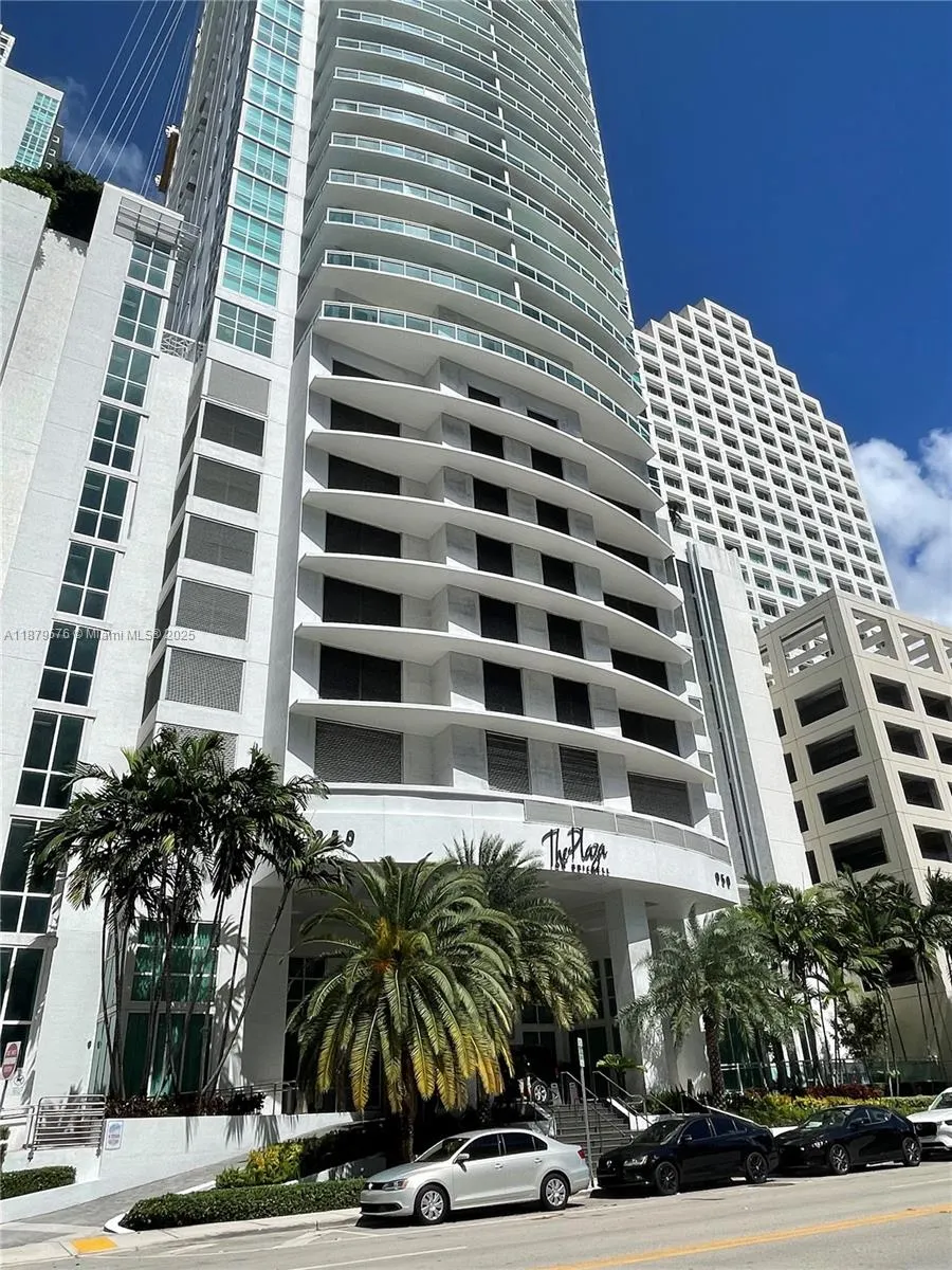 950 Brickell Bay Dr, #1703