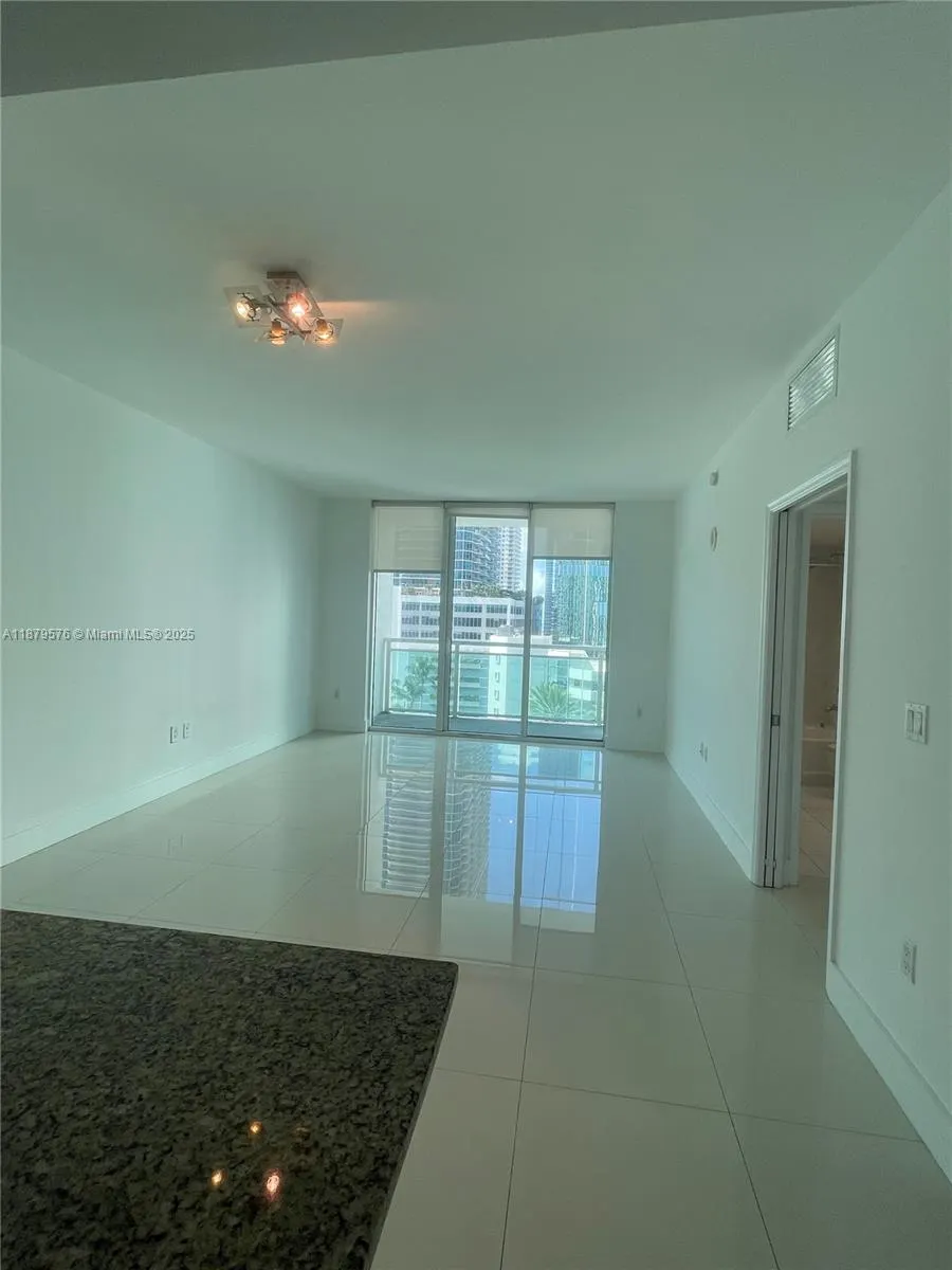950 Brickell Bay Dr, #1703