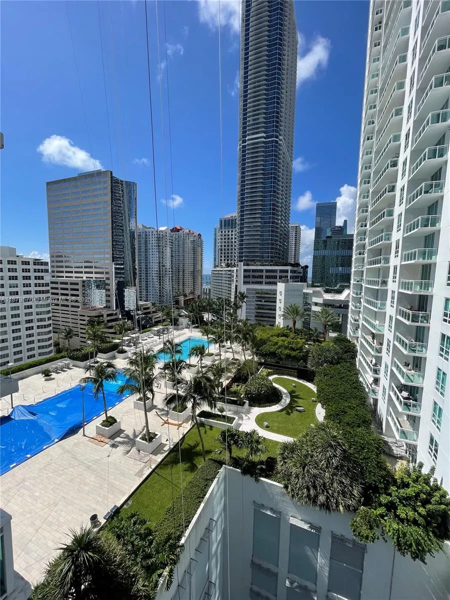 950 Brickell Bay Dr, #1703
