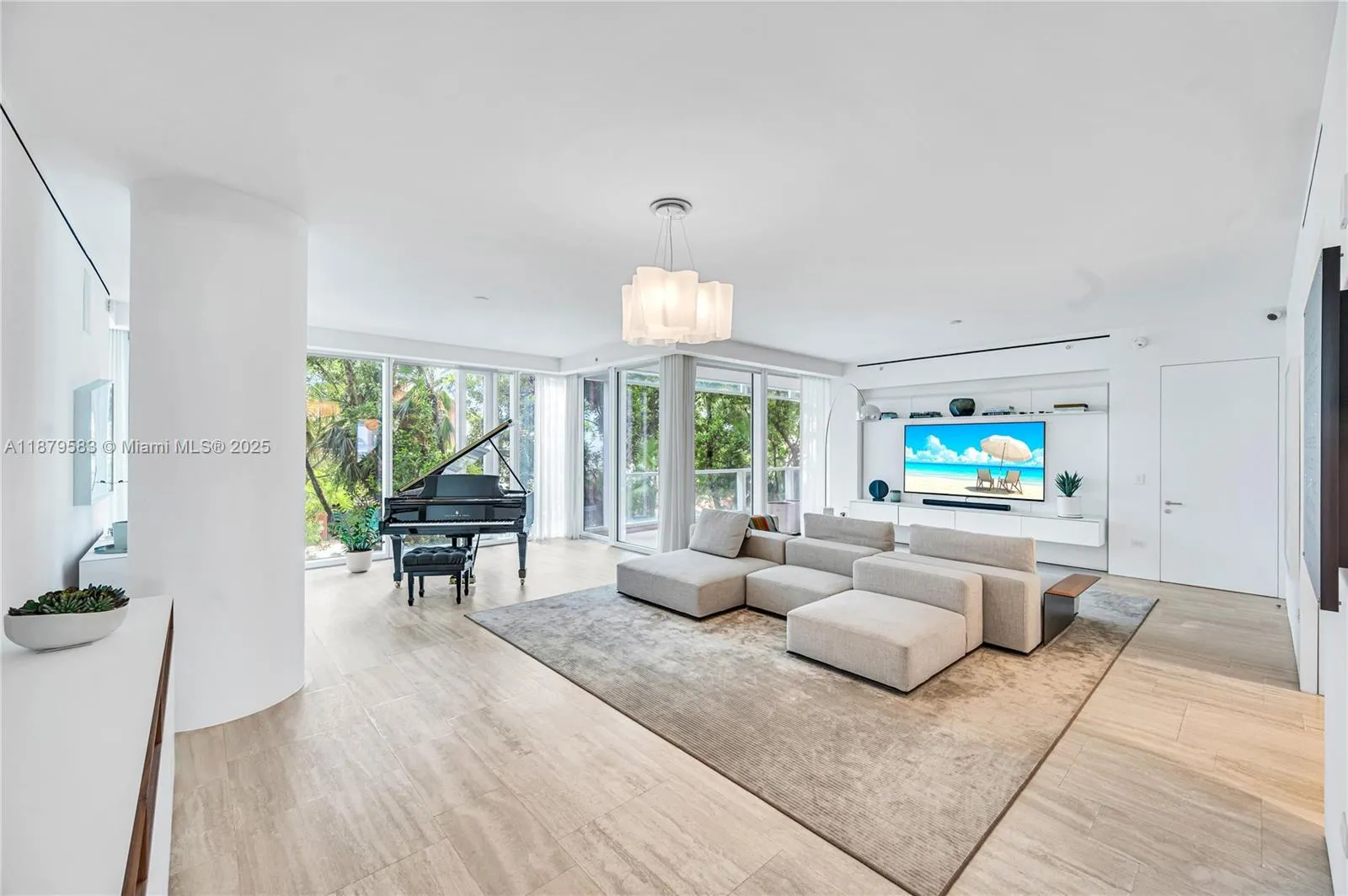 9001 Collins Ave, #S-201