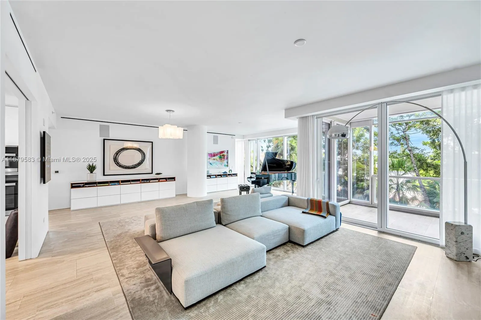 9001 Collins Ave, #S-201