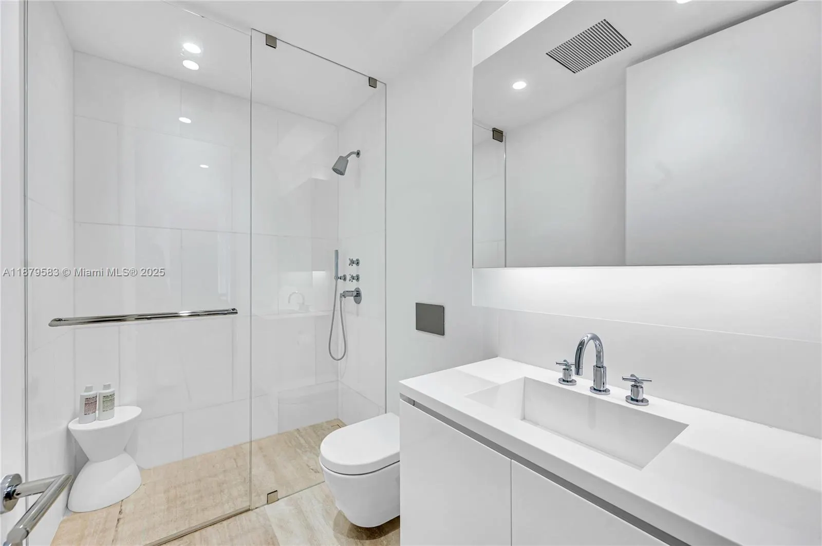 9001 Collins Ave, #S-201