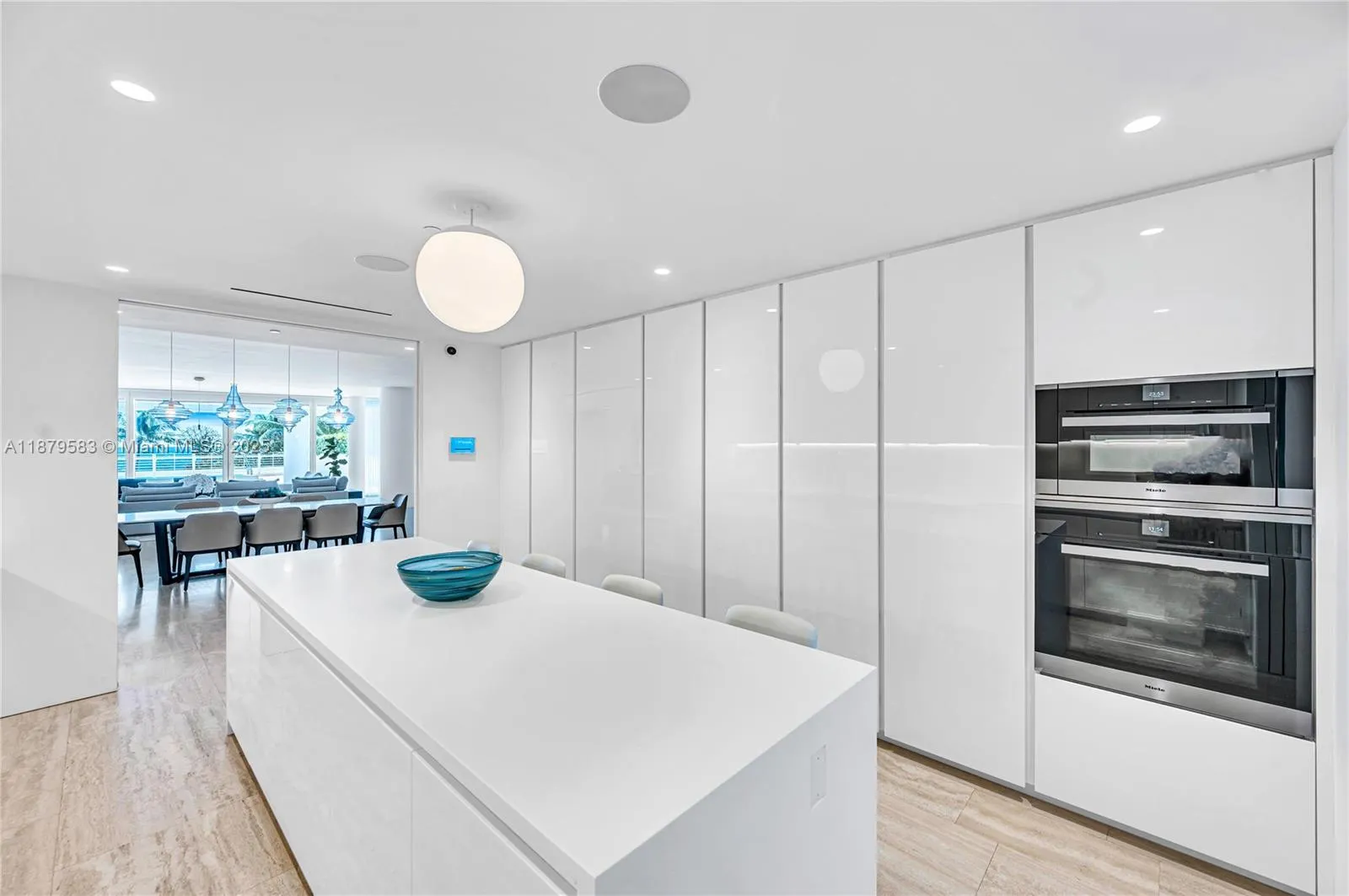 9001 Collins Ave, #S-201