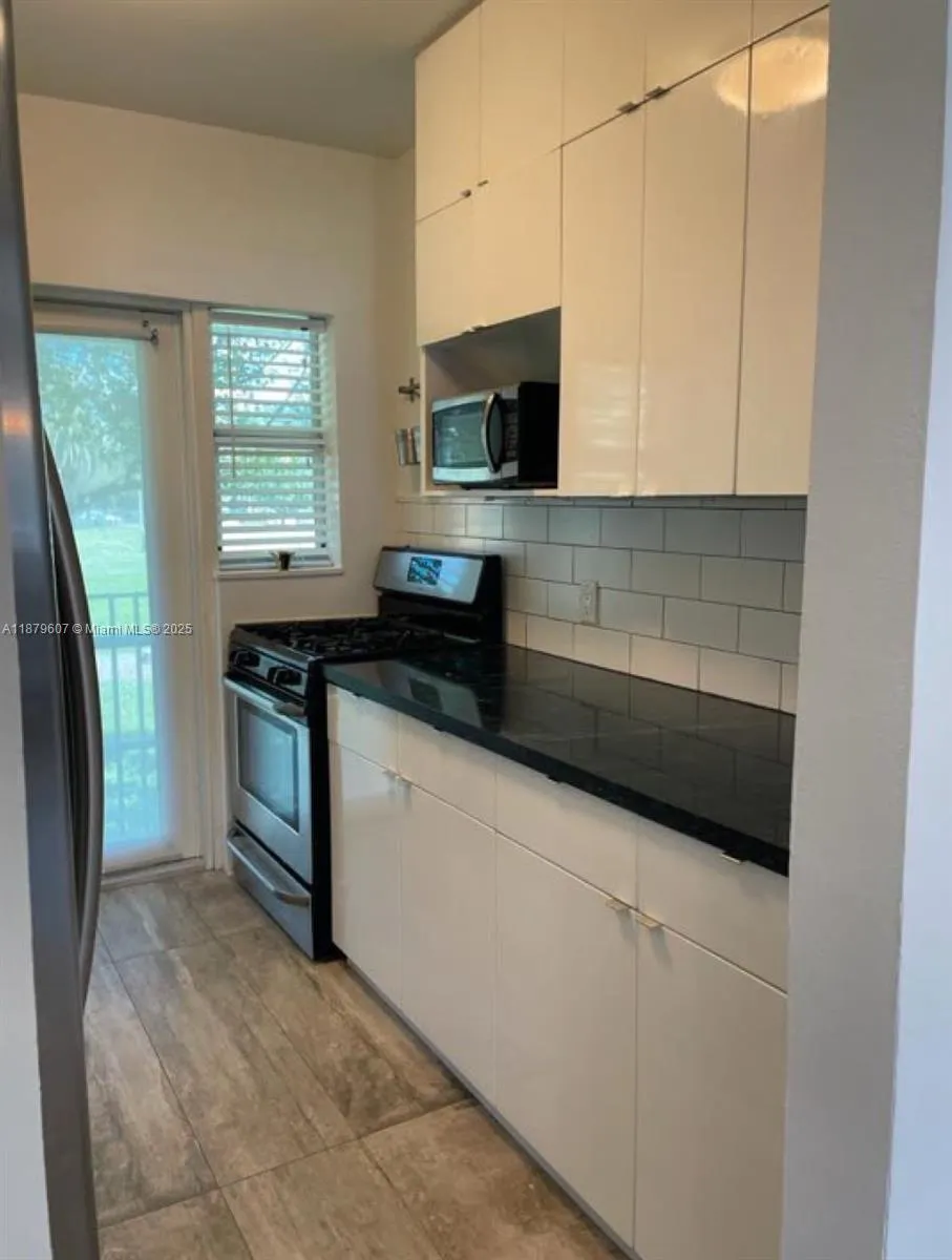 75 S Shore Dr, #7A